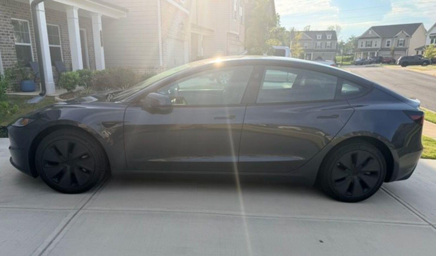 tesla model 3 2025 5YJ3E1EA3SF027381 image tesla model 3 2025 5YJ3E1EA3SF027381 image